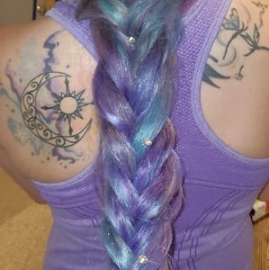 Meet your Posher, Crystal